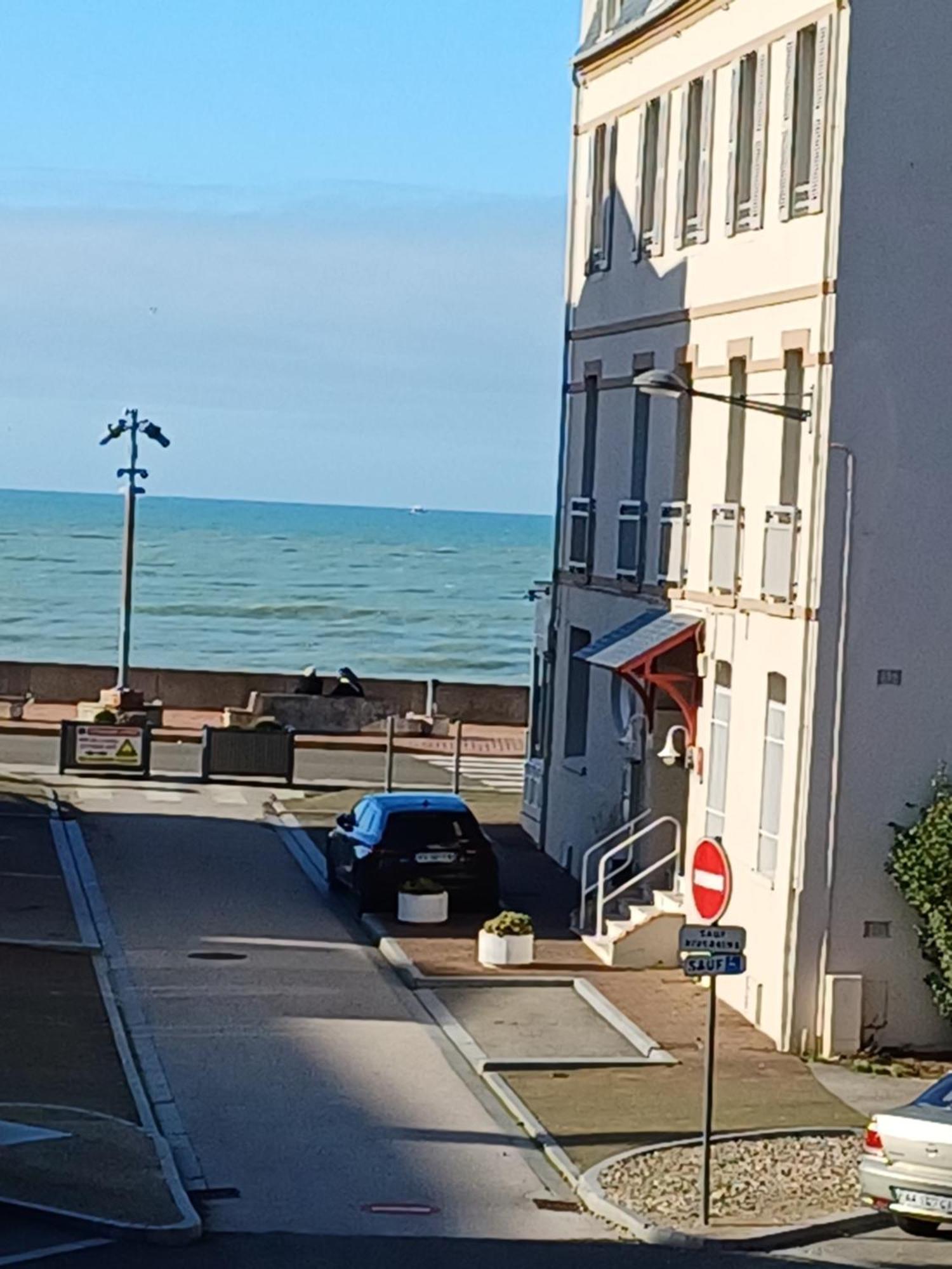 Appartement Avec Balcon Au 1Er Etage Vue Laterale Mer A 50 Metres De La Plage A Mers Les Bains. ภายนอก รูปภาพ